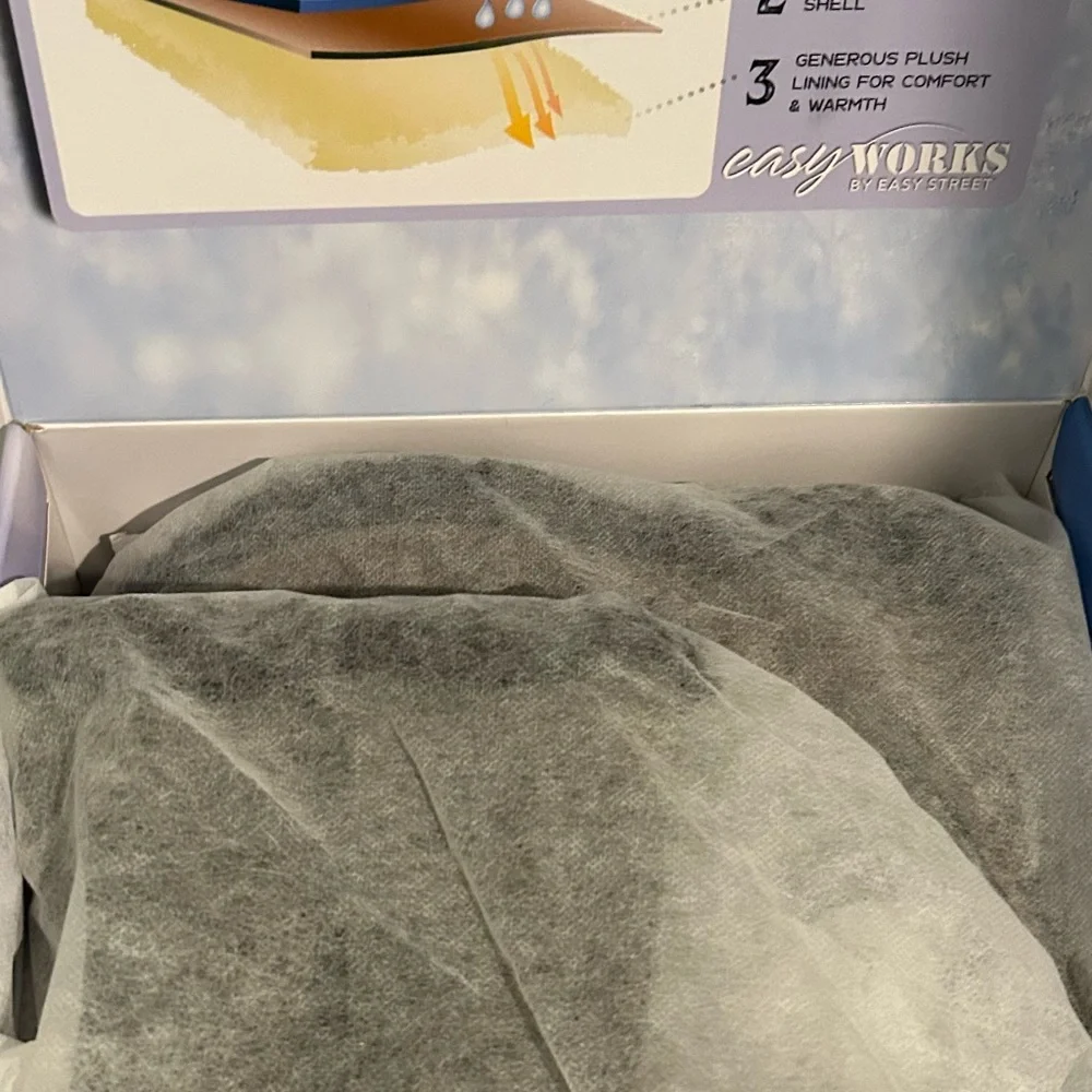 NWB Easy Works by Easy Street Frazer Boot. Size 9. Grey. Waterproof. - Picture 10 of 10